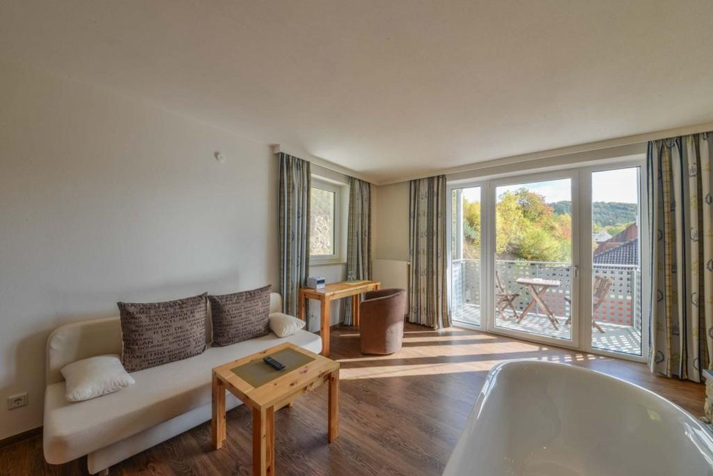 קינדינג Hotel Gasthof Heckl מראה חיצוני תמונה