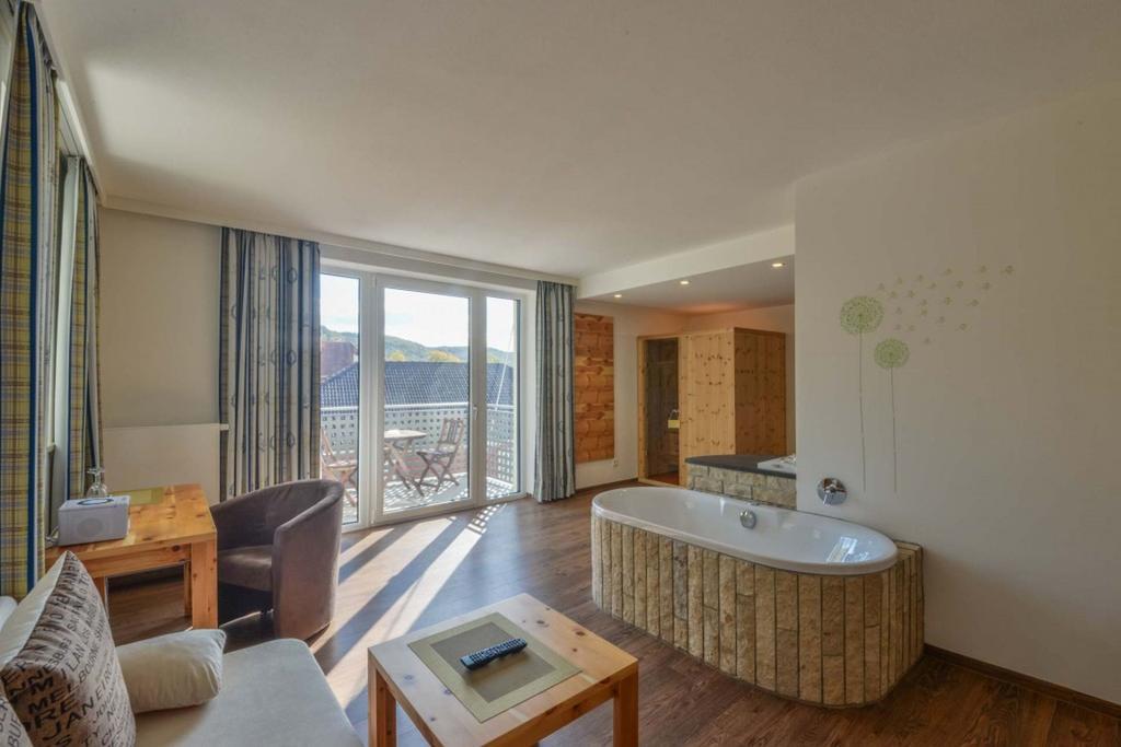 קינדינג Hotel Gasthof Heckl מראה חיצוני תמונה