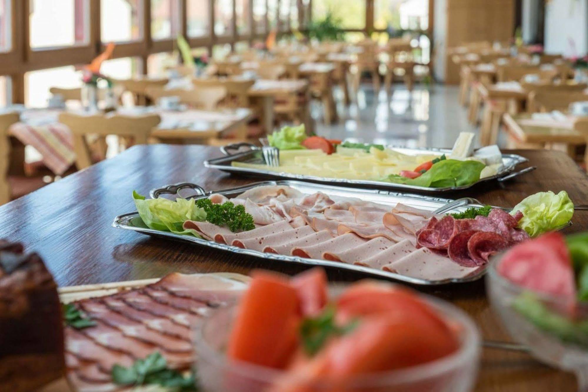 קינדינג Hotel Gasthof Heckl מראה חיצוני תמונה
